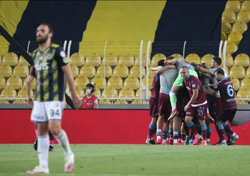 Fenerbahçe: 1 - Trabzonspor: 3 MAÇ ÖZETİ İZLE