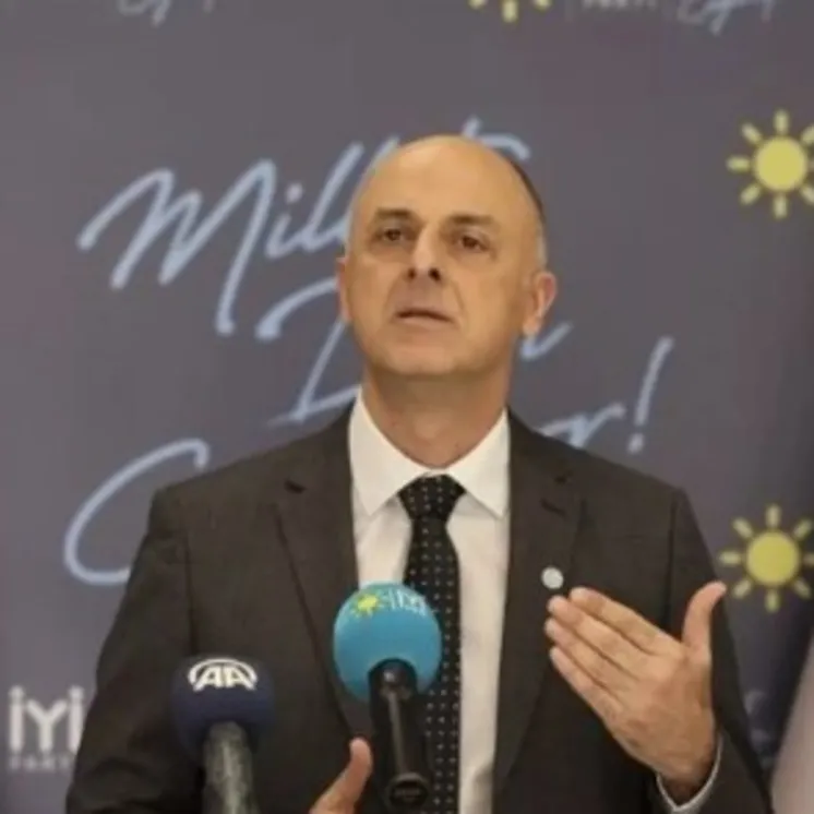 İzmir’in sorunları giderek artıyor