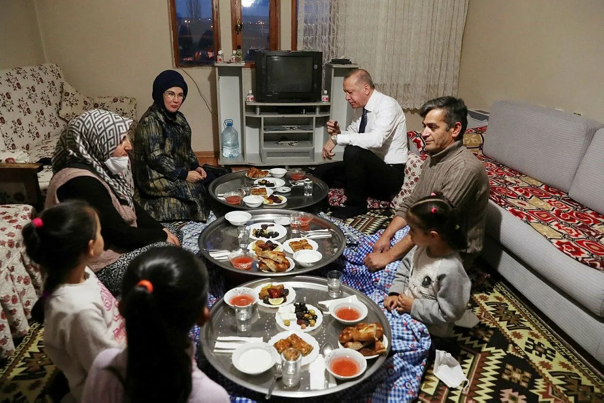Başkan Recep Tayyip Erdoğan sürpriz iftar ziyaretinde bulunmuştu! Doğan ailesi o anları anlattı
