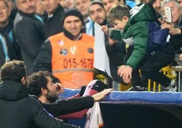 Selçuk'tan maç sonu alkış alan hareket