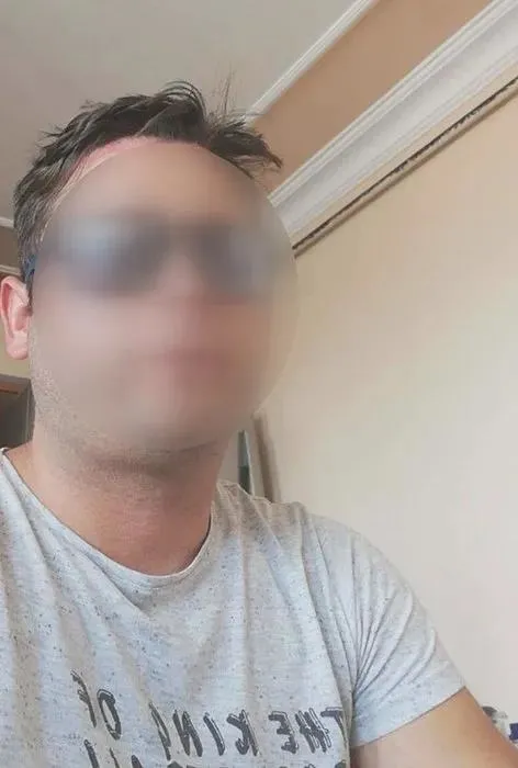 ankarada-ev-sahibi-dehseti-kiracisini-demir-sopayla-dovdu-kolum-ve-kaburgalarimda-kiriklar-var-1732026107557.jpeg Ankara'da ev sahibi dehşeti! Kiracısını demir sopayla dövdü | "Kolum ve kaburgalarımda kırıklar var" - 1