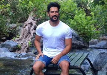 Burak Özçivit ve Fahriye Evcen kural bozmadı