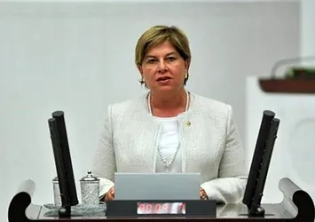 CHP’li Elif Doğan istifa etmiyor