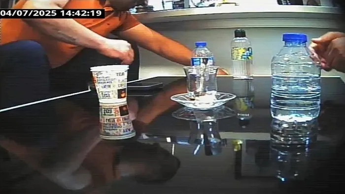 manavgat-belediyesine-yolsuzluk-sorusturmasi-rusvet-alirken-sucustu-yakalanmisti-baskan-yardimcisi-itirafci-ol-1752161646437.jpeg (Foto: DHA)