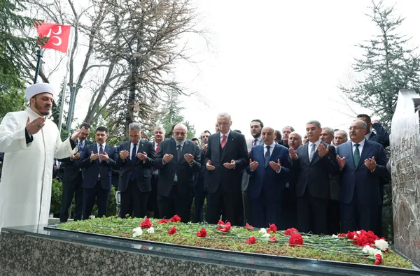 Son dakika | Başkan Erdoğan'dan Türkeş'in kabrine ziyaret - 2