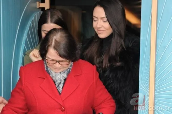 Hadise'den şok bir hamle daha! Ailesini tamamen sildi 6