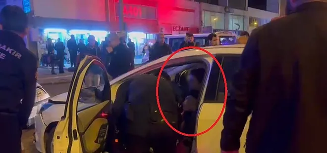 Aracıyla evli sevgilisinin aracına çarptı! Sinir krizi geçirdi