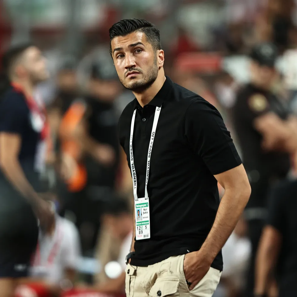 1789464433653.jpg Farklı Amedspor yenilgisi sonrası Başakşehir'de Nuri Şahin için kritik toplantı yapılacak - 1