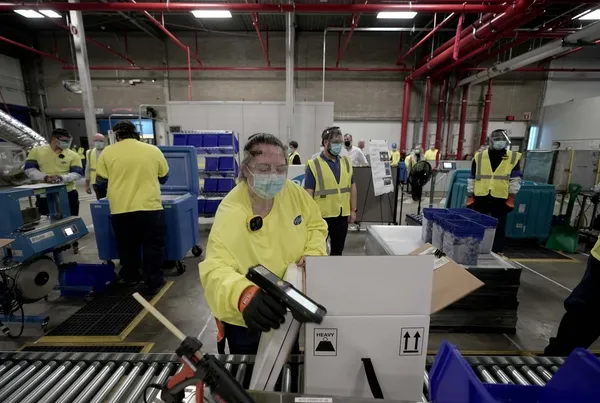 50 eyalete dağıtılacak! Pfizer/BioNTech aşısı yola çıktı