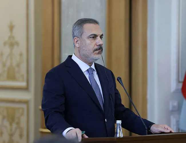 Bakan Hakan Fidan’dan ABD’ye Deyrizor çağrısı: YPG politikasına son verilmeli