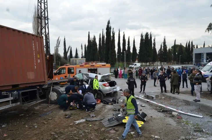 Aydın’da TIR otomobille çarpıştı: 1 ölü, 4 yaralı
