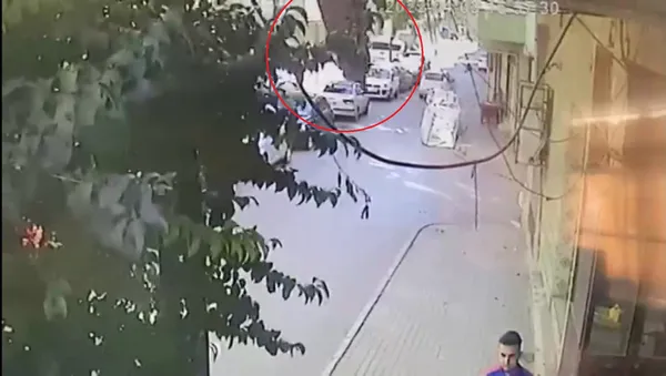 1649234737354.jpg Bağcılar'da görülmemiş olay! 4 yıl arayla aynı bina aynı araç! 'Burası herhalde sonum olacak' - 2