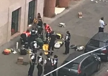 Brüksel'de askerlere palalı saldırı!