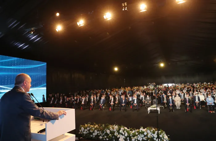 Son dakika: Başkan Erdoğan muhalefete çok sert çıktı: Yatırımcıları tehdit ediyorlar! Bu ne terbiyesizliktir - 1