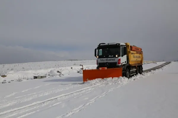 İBB'nin ihmali korkunç bir kazaya neden oldu! Donmak üzere olan turisti Tuzla Belediyesi ekipleri kurtardı - 3