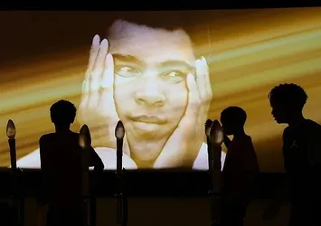 Muhammed Ali son yolculuğuna uğurlandı!