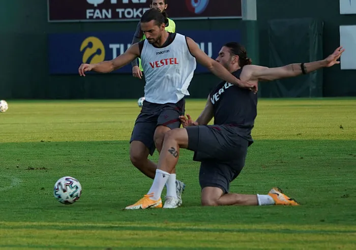 Trabzonspor Teknik Direktörü Abdullah Avcı’dan flaş transfer açıklaması! 2 isim daha...