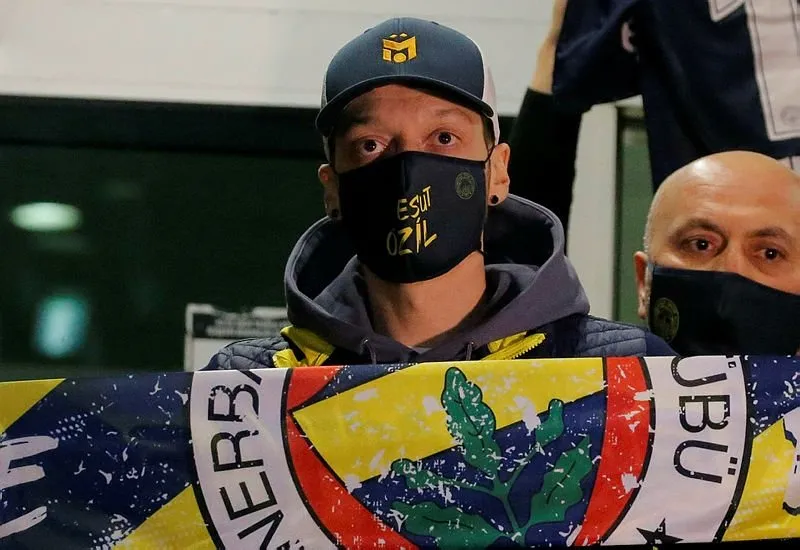 Son Dakika Fenerbahce Haberleri Erol Bulut Tan Flas Mesut Ozil Karari Ne Zaman Kadroya Girecek
