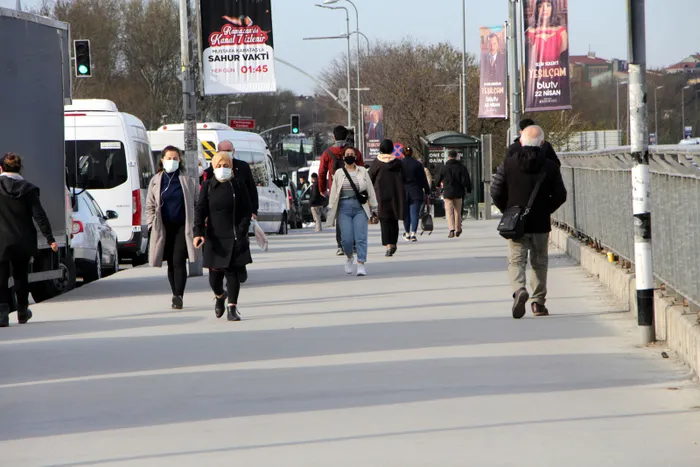 Son dakika: İstanbul'da kademeli mesai başladı! Trafikte yoğunluk azaldı - 1