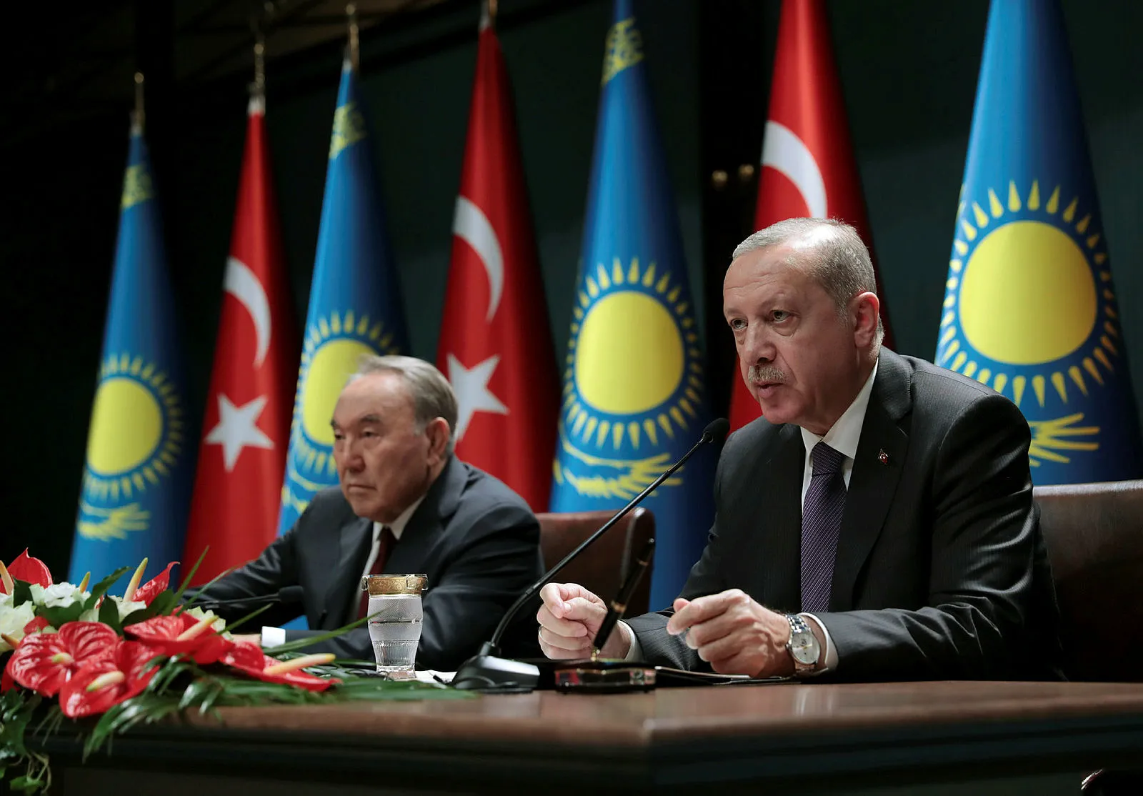 Erdoğan ve Nazarbayev'den ortak basın toplantısı! Türkiye ve Kazakistan'dan 5 anlaşma...