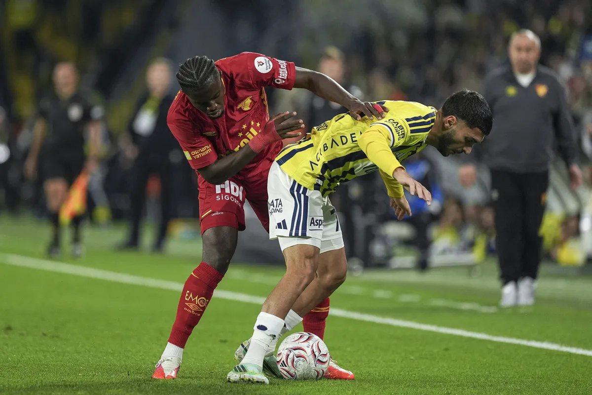CANLI Fenerbahçe'de Dirk Kuyt dönemi: Kadıköy'de Göztepe'ye karşı tek hedef 3 puan - 2