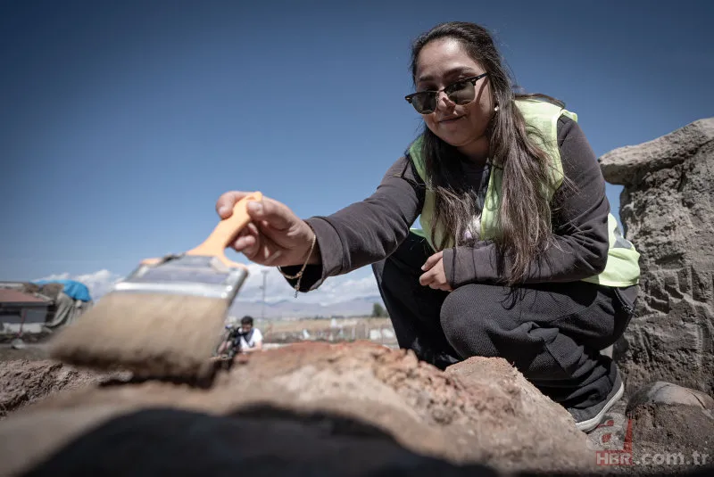 Erzurum'da tarihi keşif! 7 bin yıl öncesine ait 10