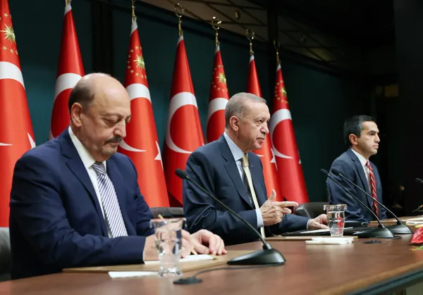 Başkan Recep Tayyip Erdoğan 2023 asgari ücreti açıkladı! Asgari ücret Temmuz’a göre yüzde 54,5 arttı