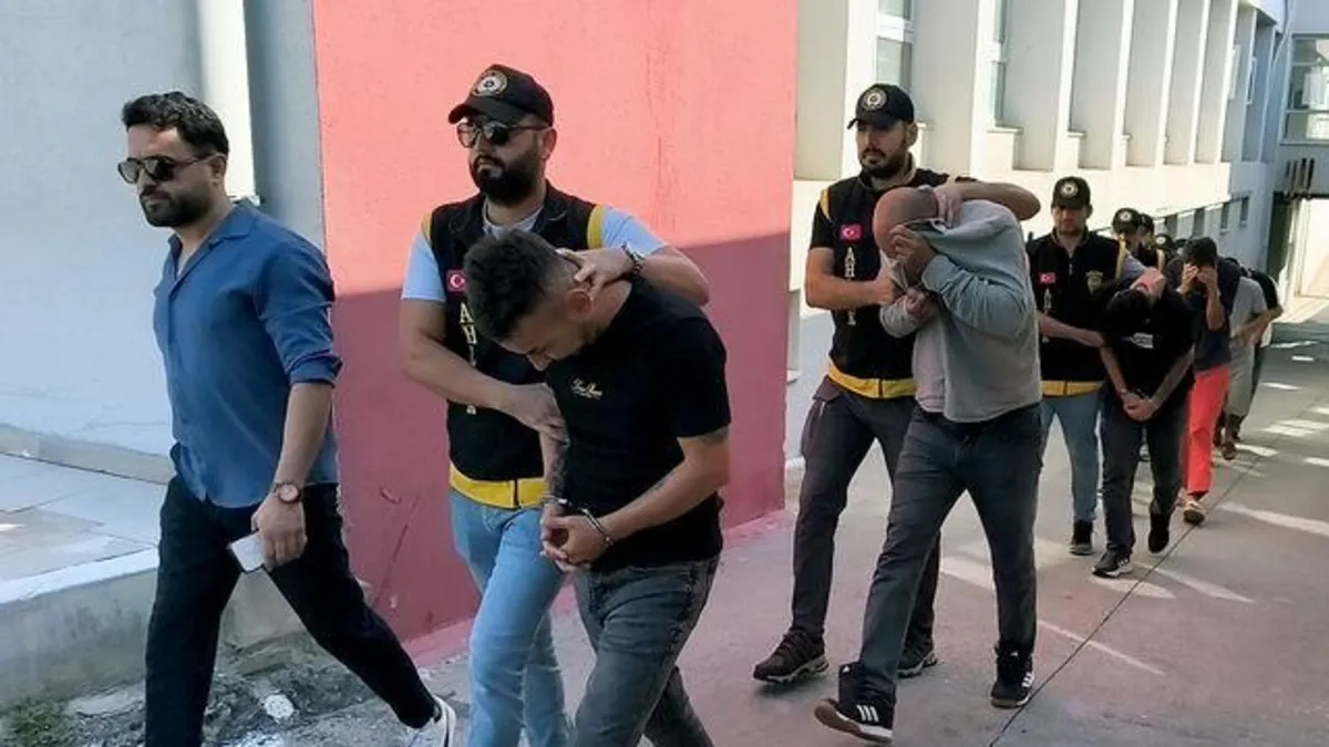İstanbul’da masaj salonlarına fuhuş operasyonu: 16 kadın mağdur, 15 şüpheli gözaltında