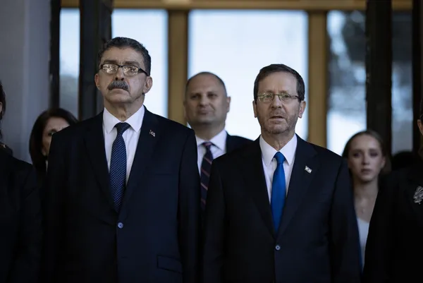 Türkiye’nin Tel Aviv Büyükelçisi, İsrail Cumhurbaşkanı Isaac Herzog’a güven mektubunu sundu! Başkan Erdoğan’a davet