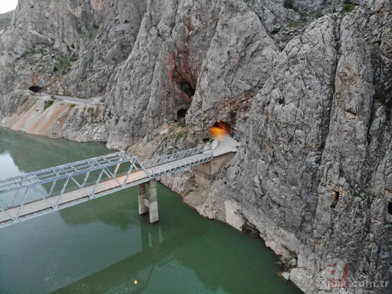 Dünyanın en tehlikeli yolu Türkiye'de! Yapımı 132 yıl sürdü 12