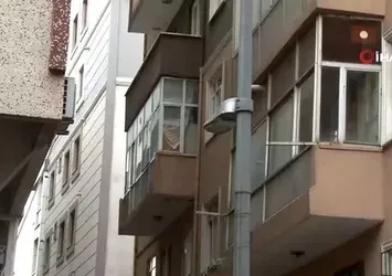 Küçükçekmece’de 4 kişi böcek ilacından zehirlendikleri şüphesiyle hastaneye kaldırıldı