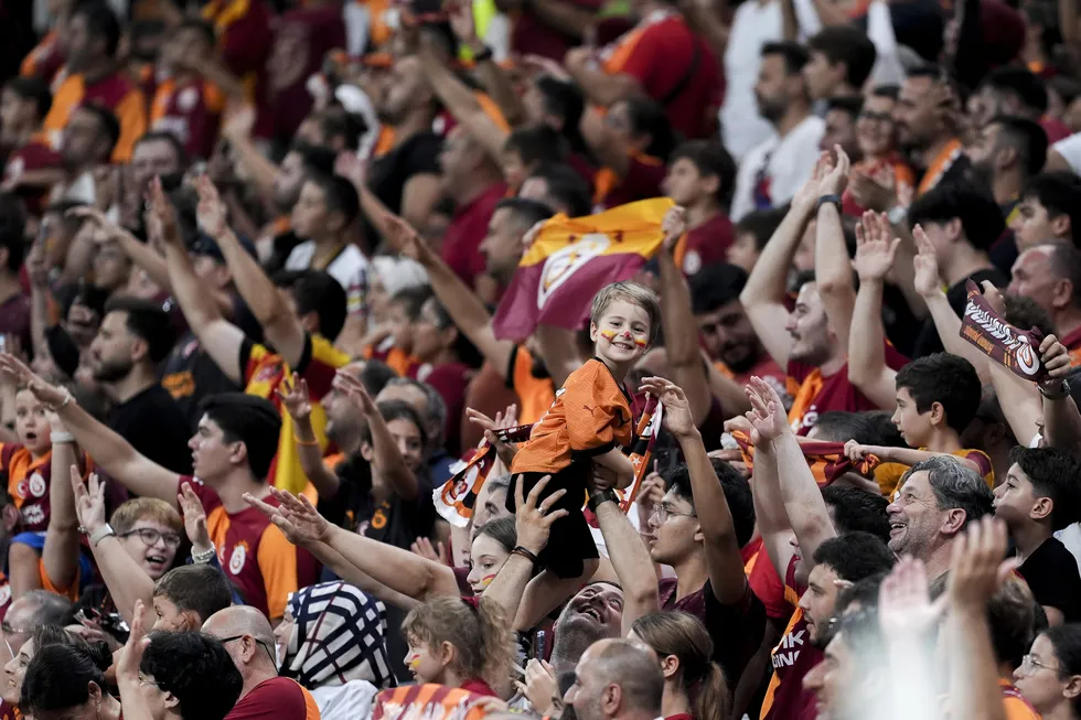 aslan-son-provada-maglup-mac-sonucu-galatasaray-1-2-villarreal-1786221022650.jpg Aslan son provada mağlup! Maç sonucu: Galatasaray 1-2 Villarreal - 4
