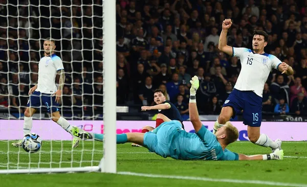 İngiltere'nin nefreti Harry Maguire! Taraftarların öfkesinden annesi ve eşi de payını aldı - 1