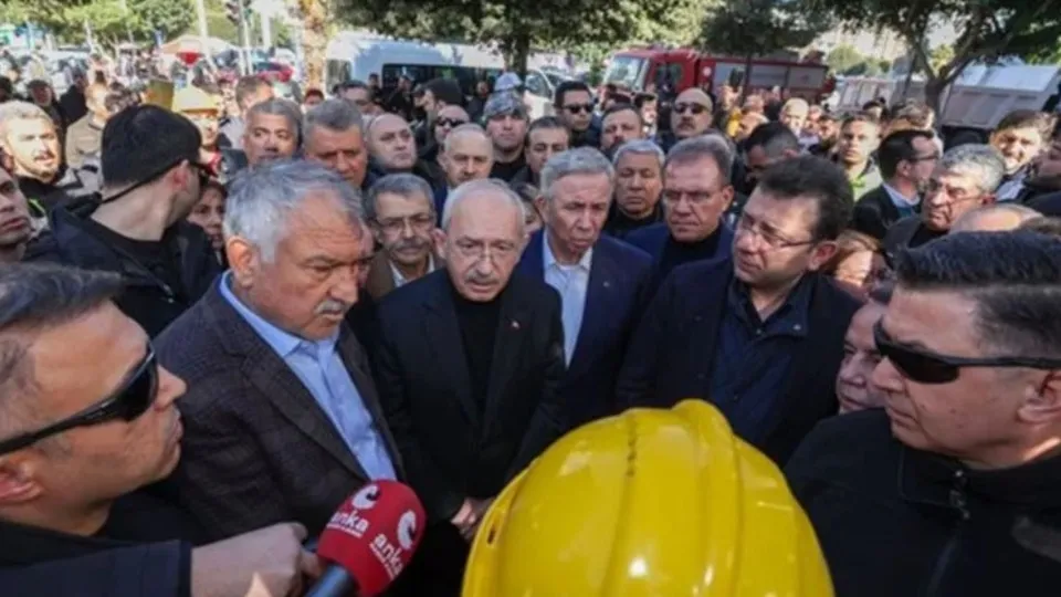 Asrın felaketinde halkın acısına acı kattılar! İşte muhalefet ile kalemşorlarının yalanları ve gerçekler