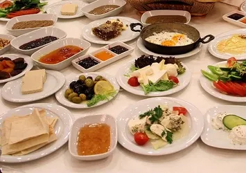 Kahvaltıda bunlardan uzak durun: Sağlığınızı tehdit eden 5 besin