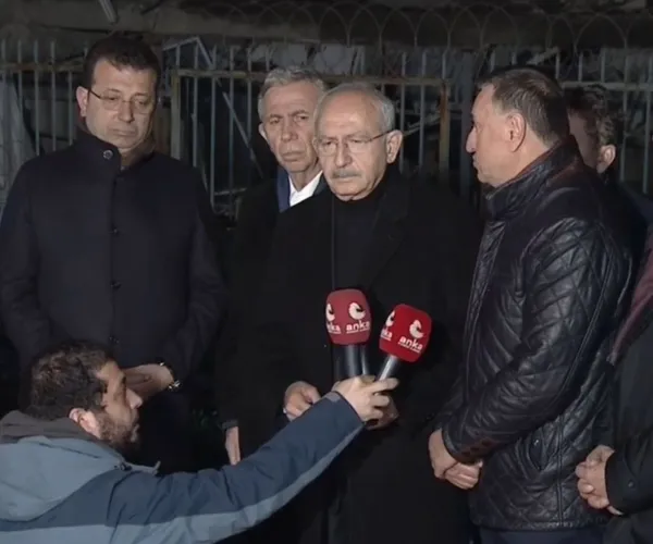 Kılıçdaroğlu deprem bölgesinde siyaset devşirdi: Devletin kurumları çalışmak isteyenlere engel koyuyor algısı