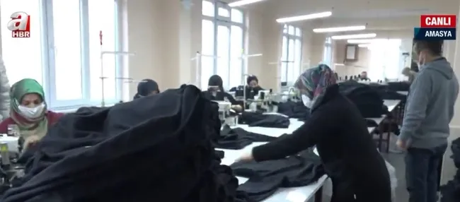 mahalledeki-butun-kadinlar-is-sahibi-oldu-bir-kadin-150-kadini-nasil-istihdam-etti-1637563625013.jpg Mahalledeki bütün kadınlar iş sahibi oldu! Bir kadın 150 kadını nasıl istihdam etti? - 3