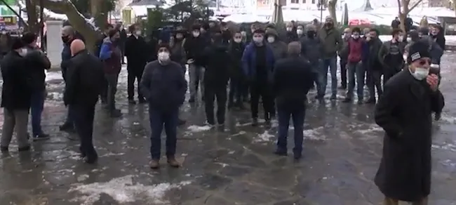 İstanbul’da 30 yıldır tanıdıkları kuyumcu mahallelinin altınlarını alıp kayıplara karıştı - 3