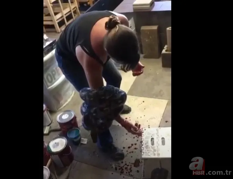 Her şey bir anda oldu! Dev piton yılanı bakıcısına böyle saldırdı 15