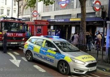 Londra’da metro istasyonunda yangın