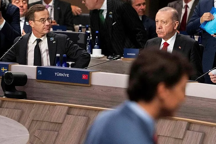 NATO Liderler Zirvesi’ne damga vurdu! Siyasi liderlerle peş peşe görüştü