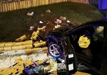 Ataşehir TEM Otoyolu'nda kaza: 4 yaralı