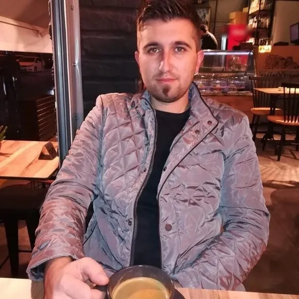 izmirde-gozu-donen-damat-katliam-yapti-esinin-annesini-ve-kardesini-oldurdu-kayinpeder-agir-yarali-1660370512784.jpg İzmir’de gözü dönen damat katliam yaptı! Eşinin annesini ve kardeşini öldürdü! Kayınpeder ağır yaralı