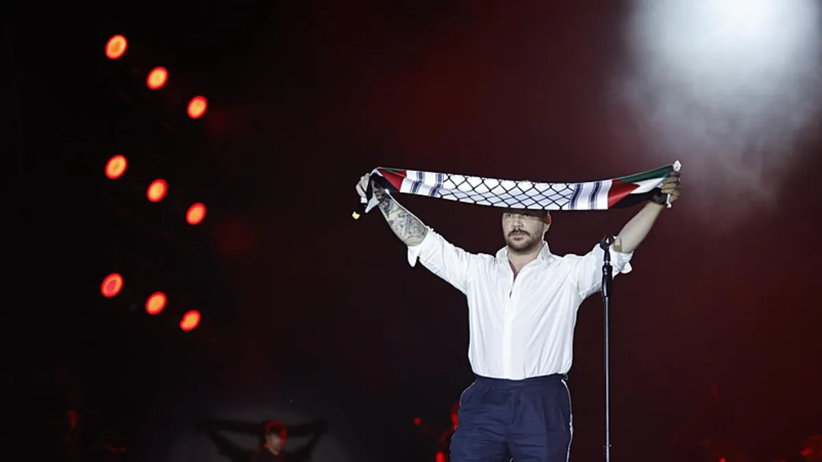 Sinan Akçıl'dan Edis'e olay gönderme! O sözler alkış topladı