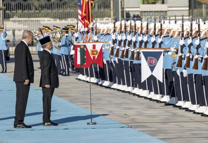 Başkan Erdoğan’dan Malezya Kralı Al-Mustafa Billah Şah’a Devlet Nişanı