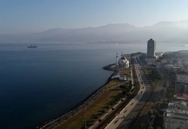 hatay-depremi-sonrasi-iskenderuna-sessizlik-hakim-ilce-havadan-goruntulendi-1676962900419.jpg