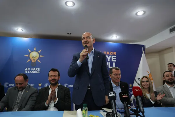 icisleri-bakani-suleyman-soylu-bayrampasada-sahur-programinda-konustu-tuncelide-terorist-kalmadi-1681625220920.jpg İçişleri Bakanı Süleyman Soylu Bayrampaşa'da sahur programında konuştu: Tunceli'de terörist kalmadı - 6