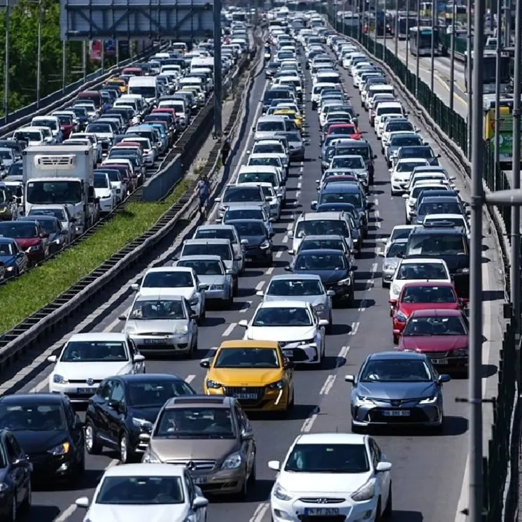 Bayramda yola çıkacaklar dikkat! "Araç bakımlarınızı ihmal etmeyin"