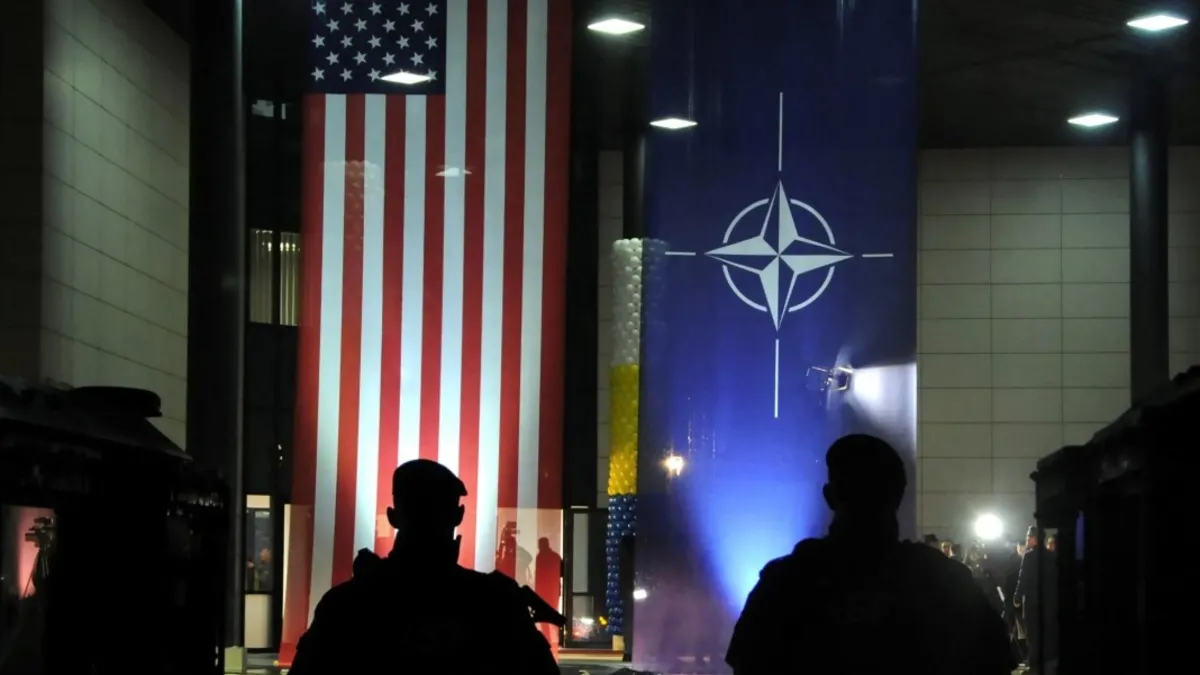 İngiliz basınından flaş iddia! ABD NATO'dan çekiliyor mu? Örgütü o iki ülkeye devredecek