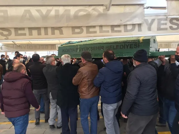 Konya'da 8 yıldır yoğun bakımda tedavi gördüğü hastanede ölen çocuk toprağa verildi - 2